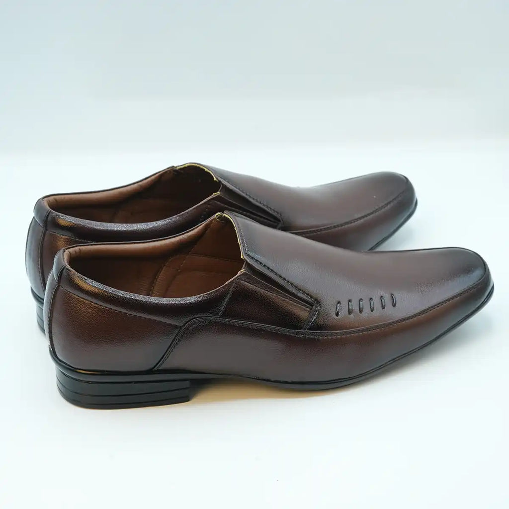 Slip-On Shoes Designed for Men with a Formal and Semi-Formal GS56