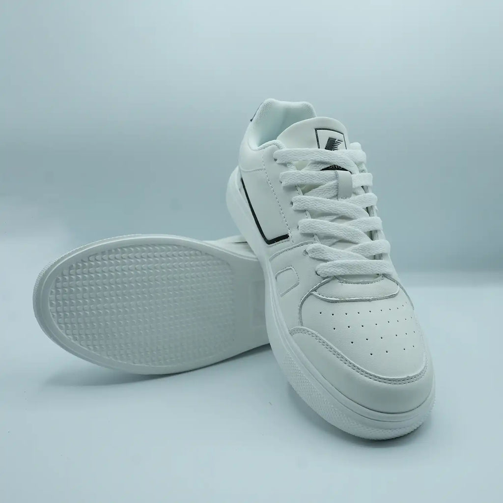 Unisex Low-Top Sneakers Classic White with Black, Red & Green Detail