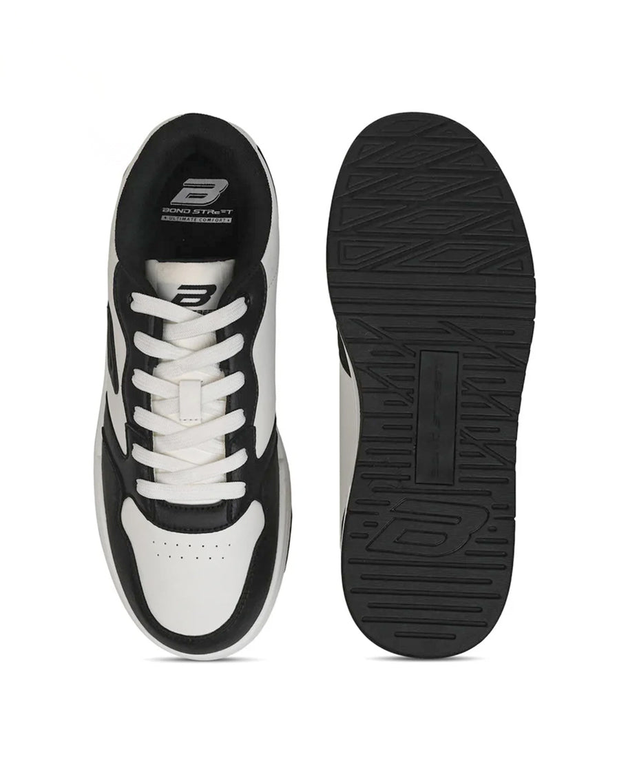 White and black PVC outsole of Bond Street GS171 men's casual sneakers, grip pattern visible