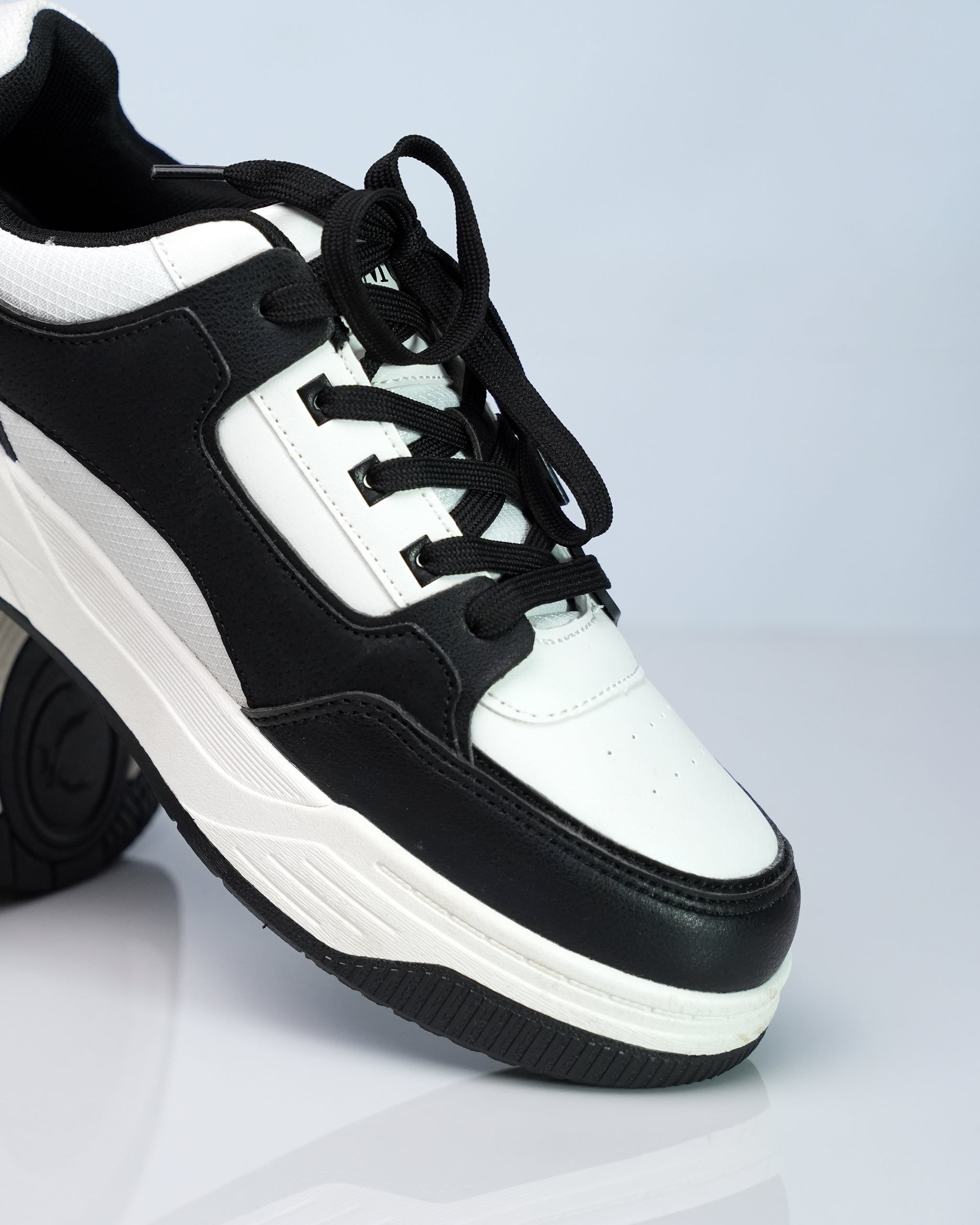 Goldstar Black White Panda Colorway Casual Sneakers For Men GS158