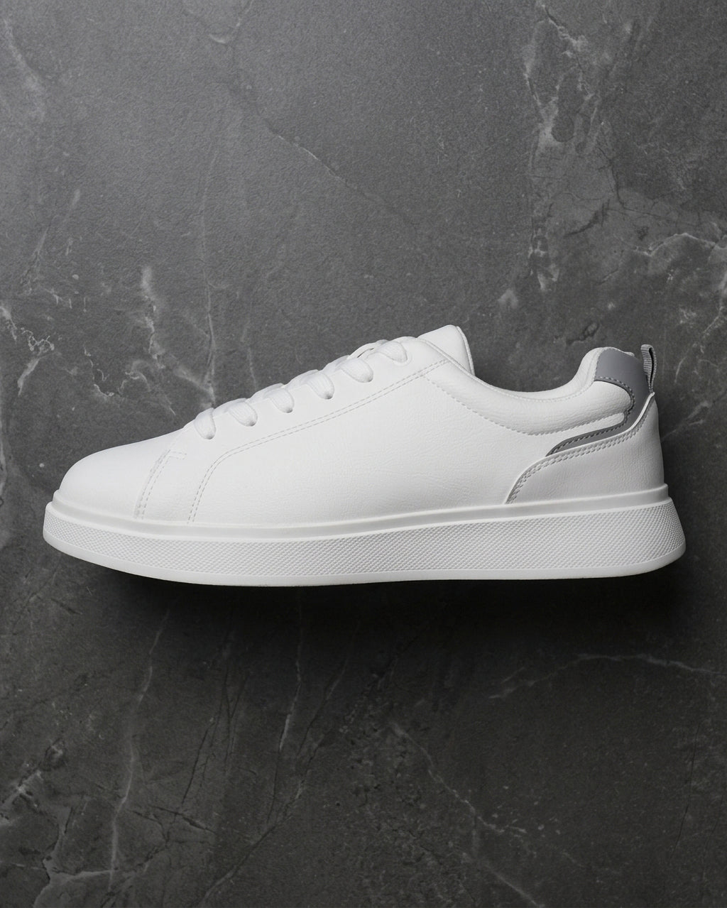 Goldstar White Casual Low-Top Sneakers For Men GS165