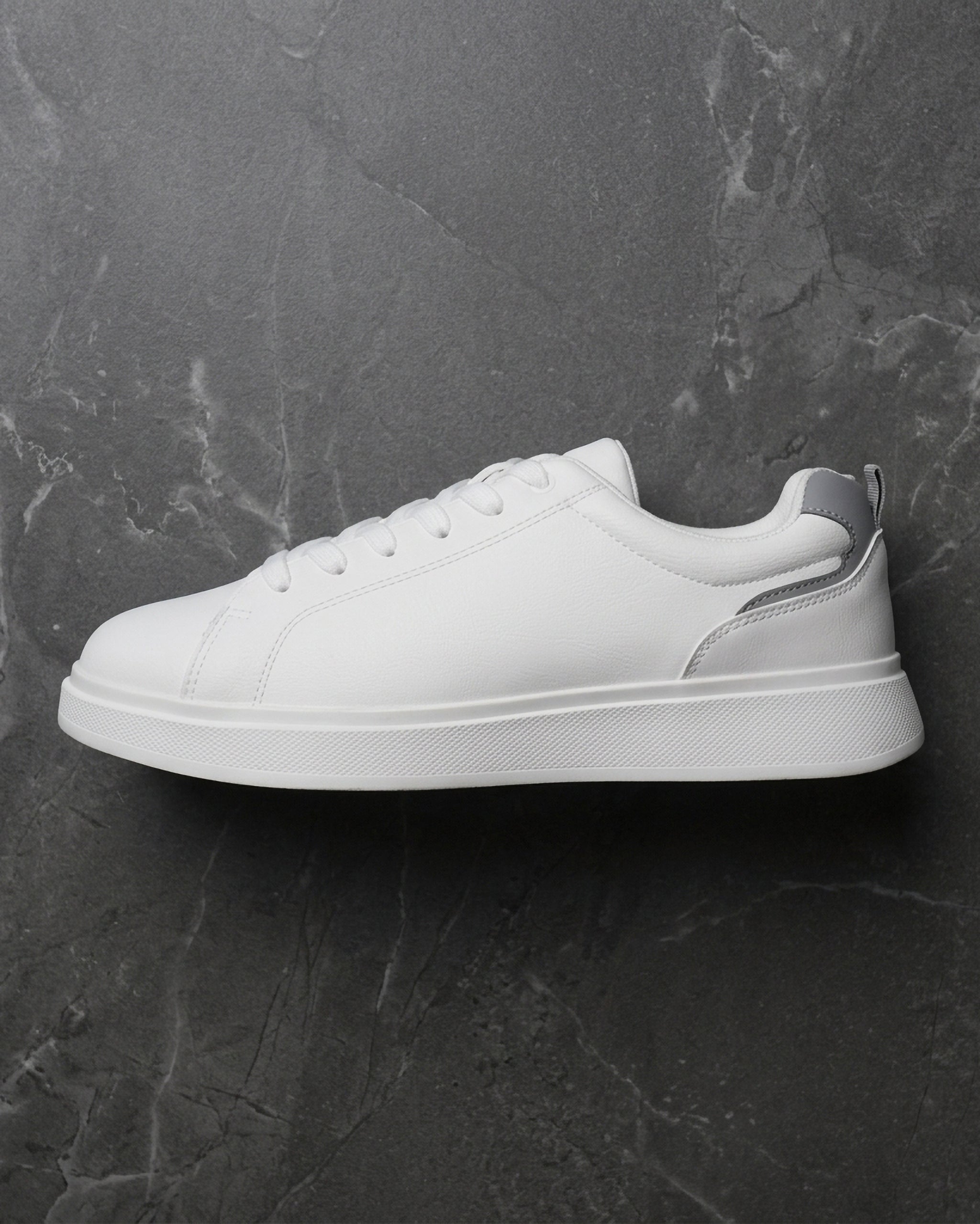 Goldstar White Casual Low-Top Sneakers For Men GS165