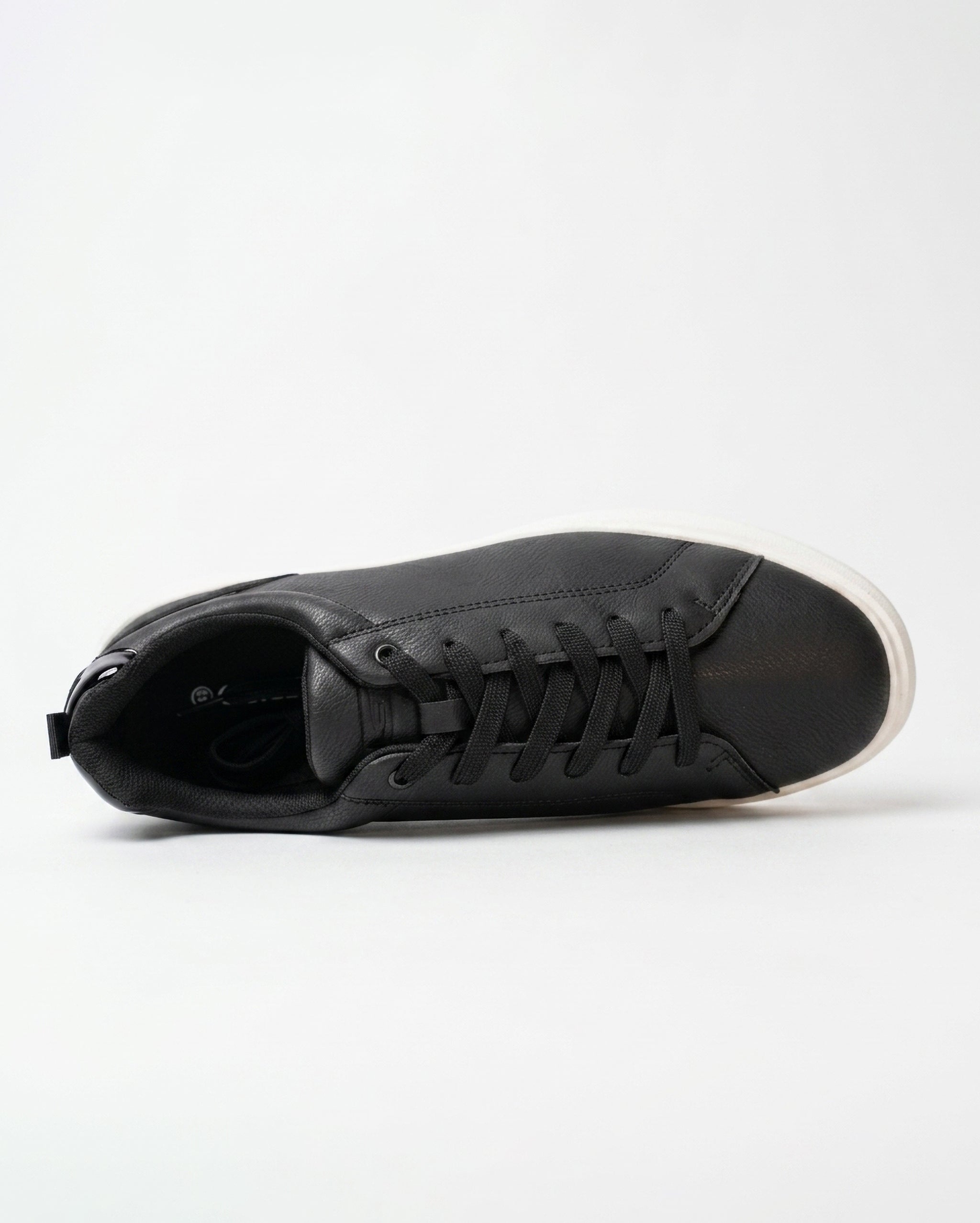 Goldstar Black Casual Low-Top Sneakers For Men GS166