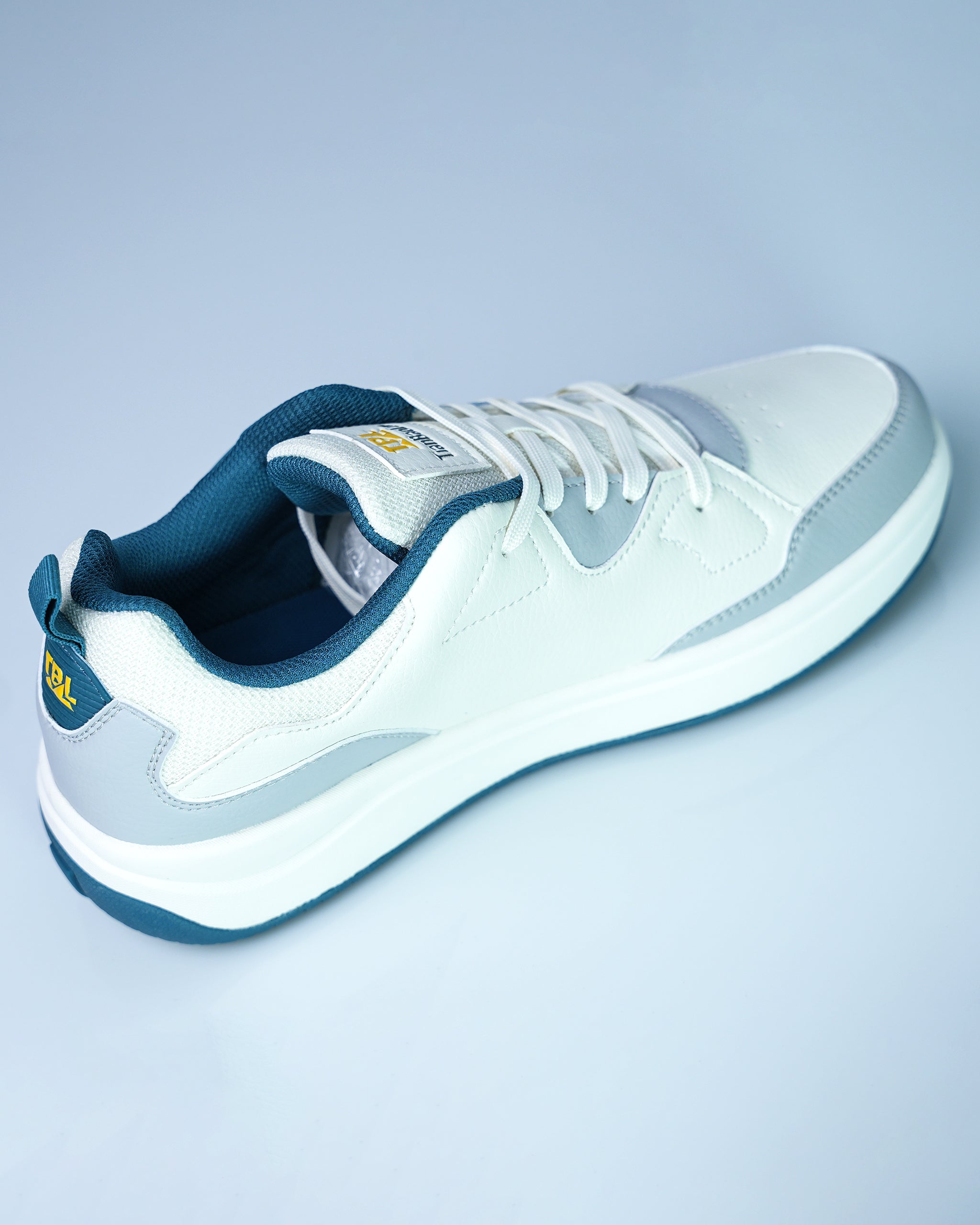 TBL GS175 men’s retro sport-casual sneakers with PU leather upper and rubber outsole