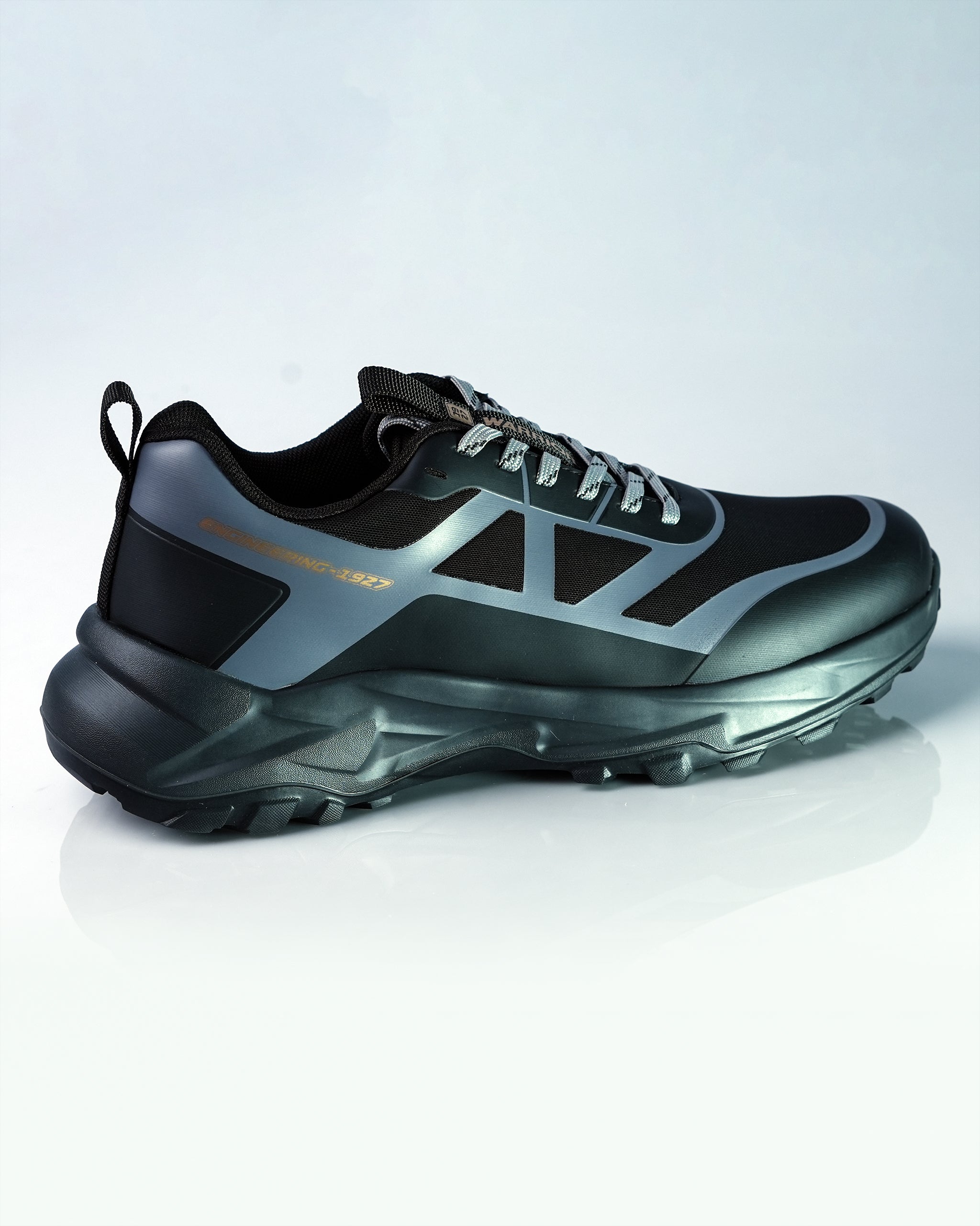 Warrior Black Grey Leisure Sports Shoes For Men GS143