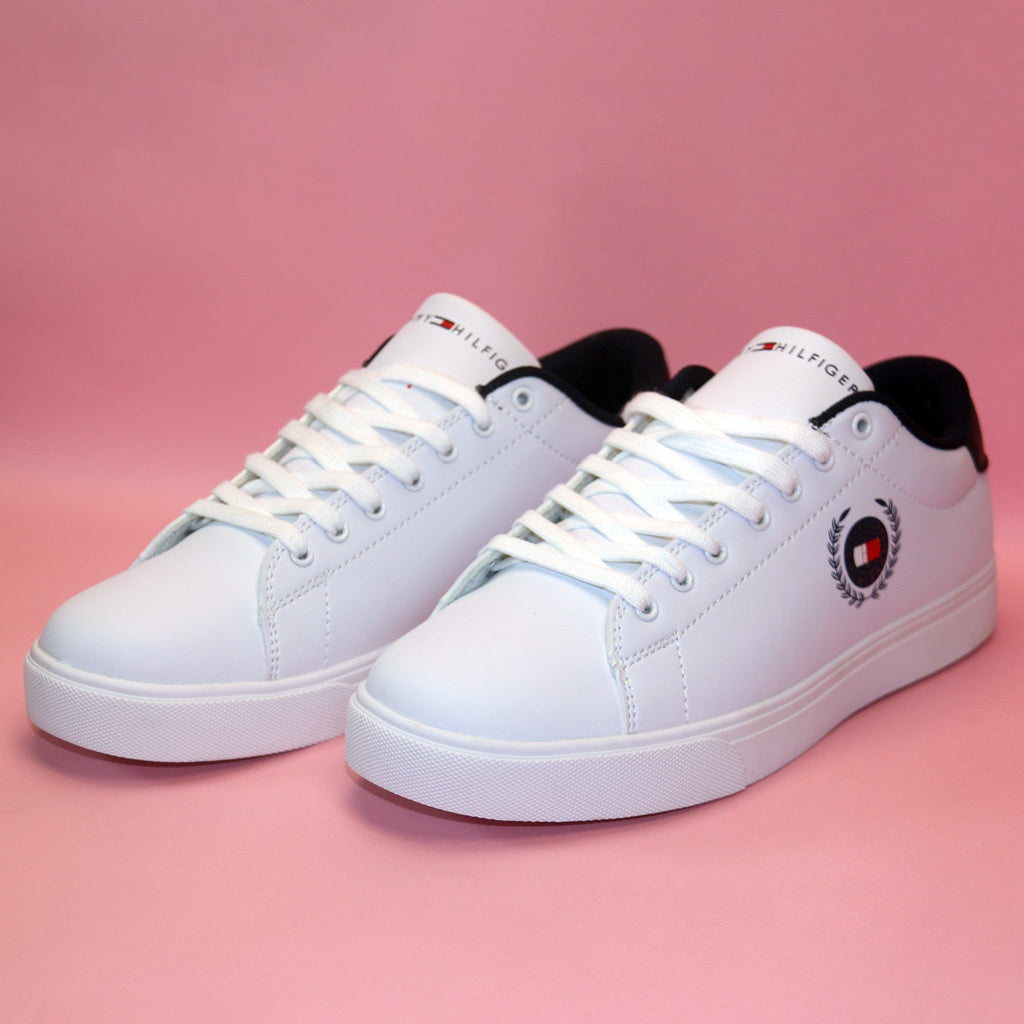 Classic White Sneakers with Navy Crest Detail [GS127] - Jutapasal