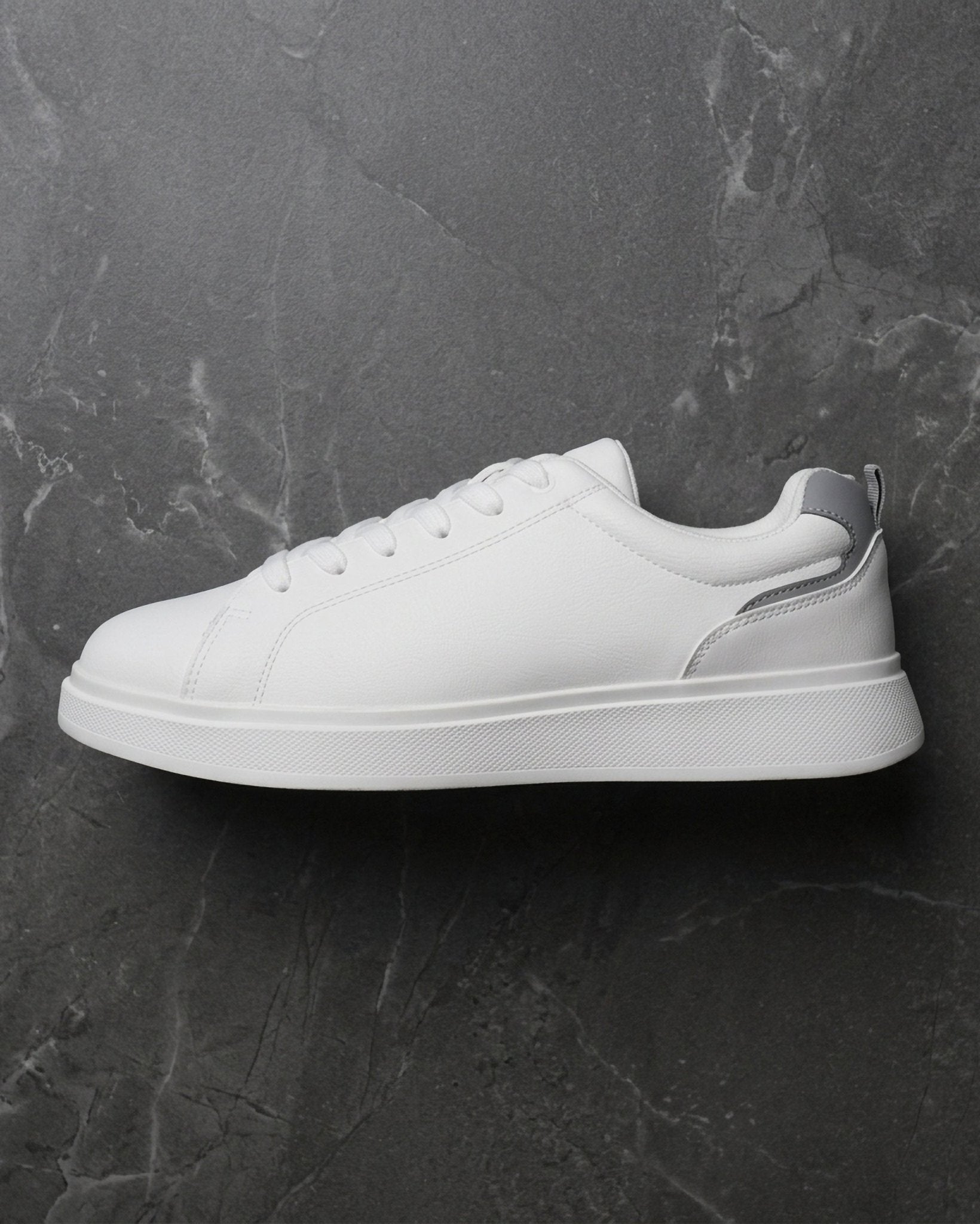 Goldstar White Casual Low-Top Sneakers For Men GS165 - Jutapasal