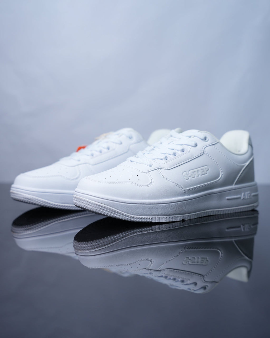 S-STEP Classic Low-Top Casual Sneakers GS174 - Jutapasal